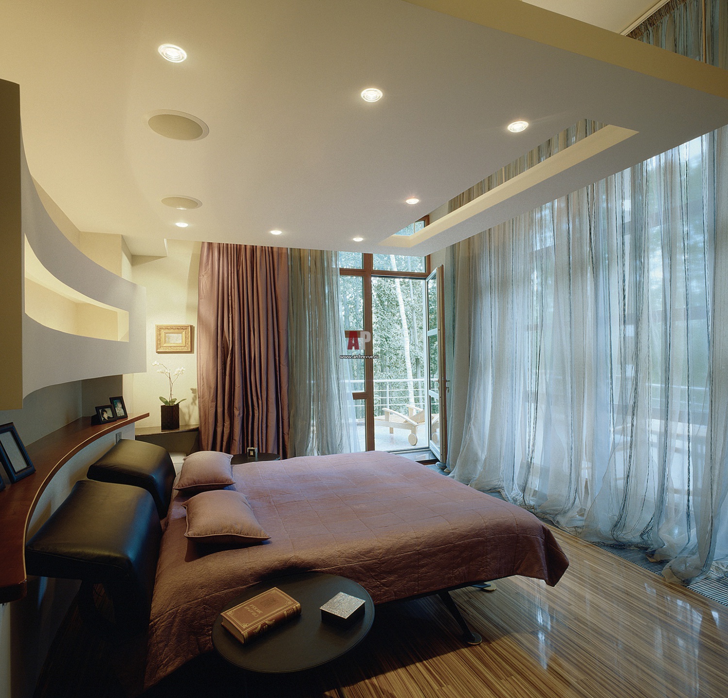 Дизайн спальни в современном стиле фото в доме с одним окном