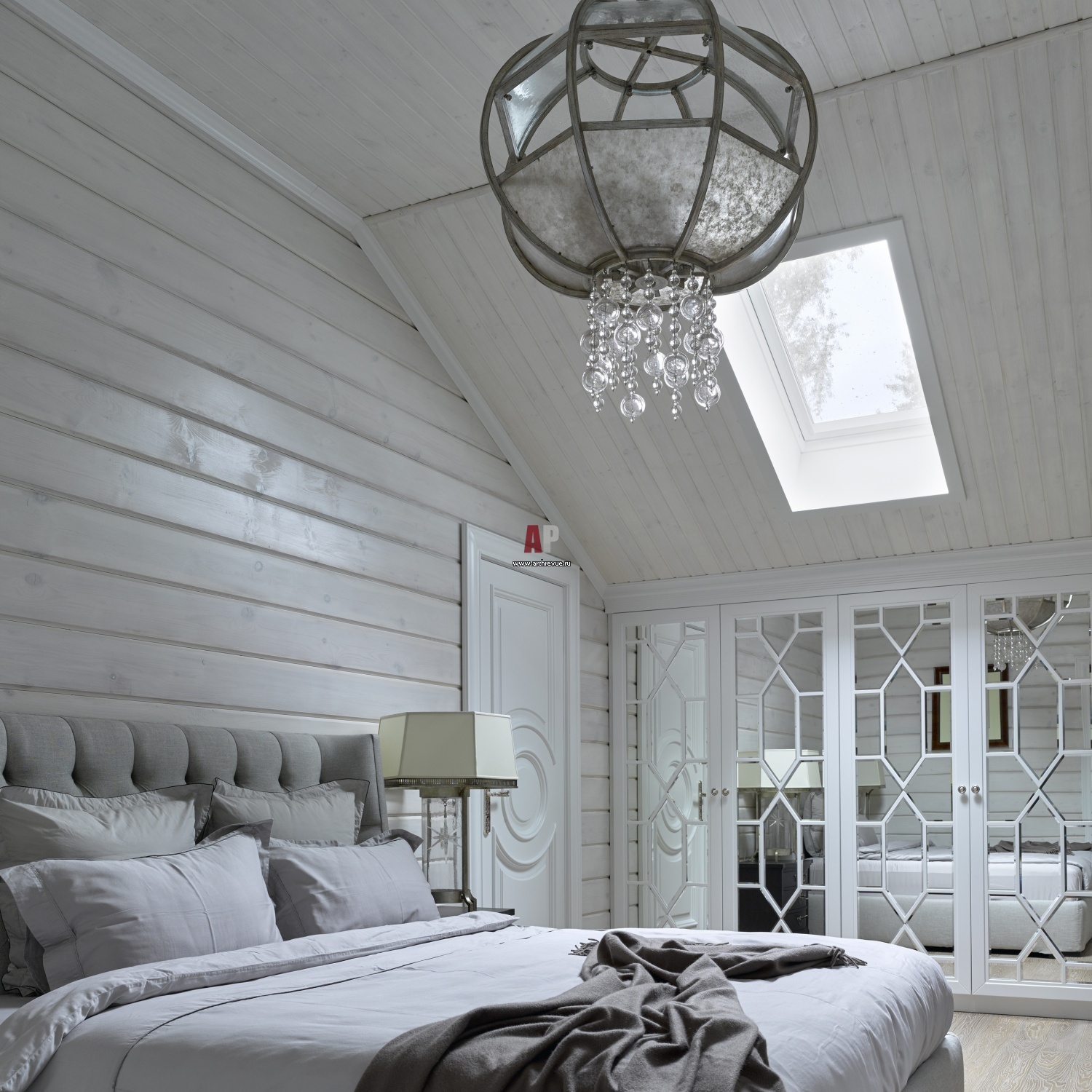 Серая с белым спальня в деревянном доме