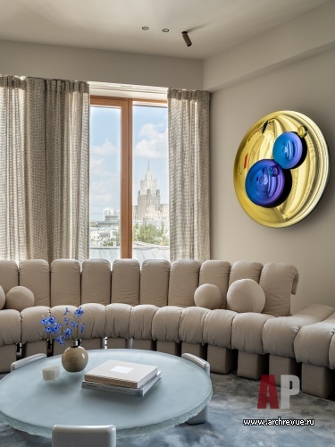  Фото интерьера гостиной квартиры в стиле фьюжн