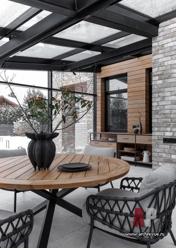 Фото интерьера террасы дома в современном стиле