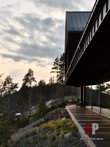 Фото террасы деревянного дома в современном стиле