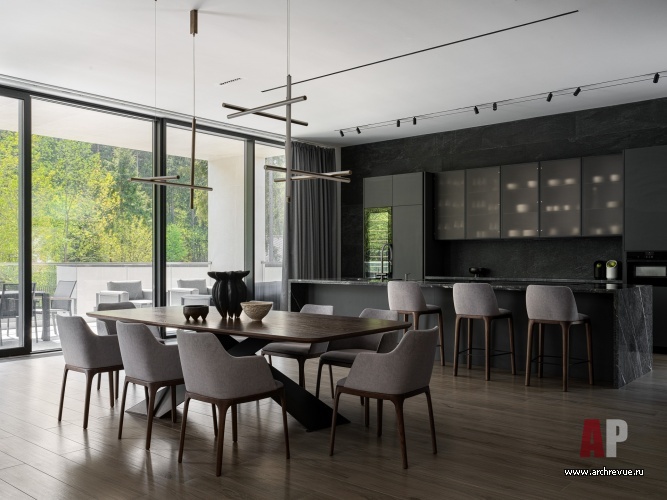 Фото интерьера столовой дома в стиле минимализм