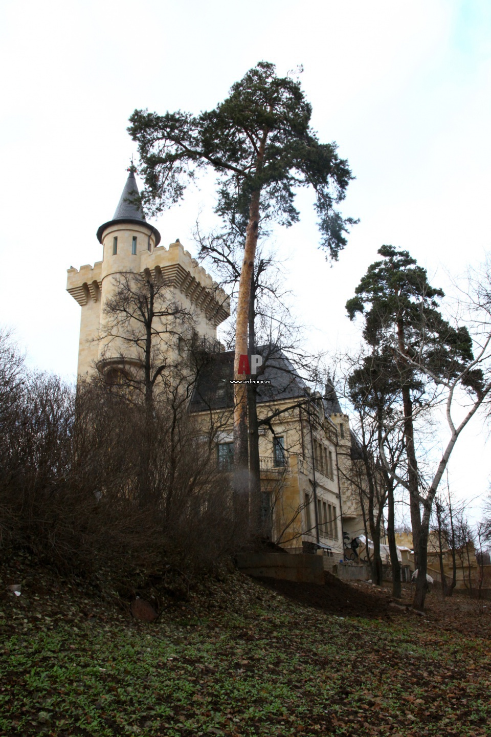 Замок в грязи особняк Галкина
